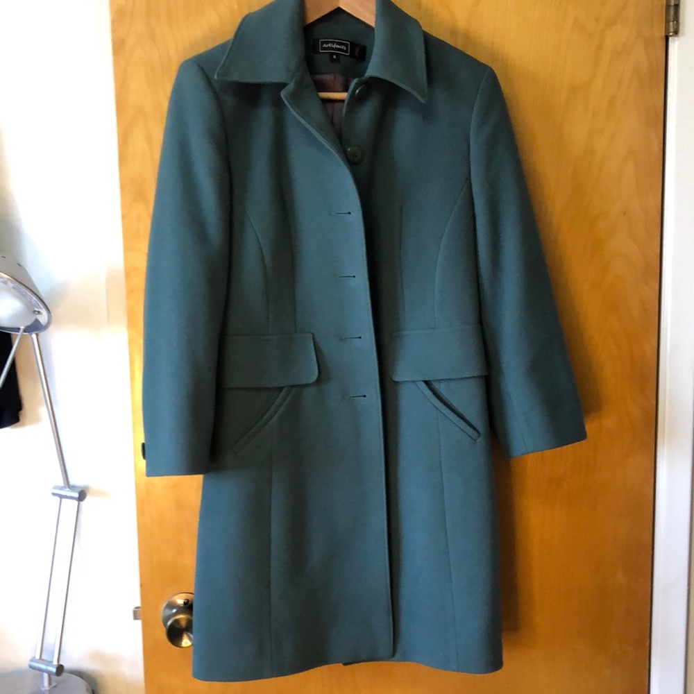 UK brand Artifacts wool coat in excellent condition, size 4 = US size small